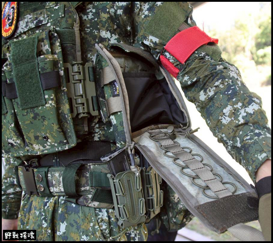 ROCKWAR 戰術應急醫療包、急救包【陸軍數位迷彩】