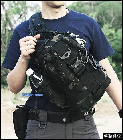 灰狐多功能戰術背包【Multicam Black】